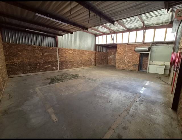 147M² WAREHOUSE TO LET IN WADEVILLE
